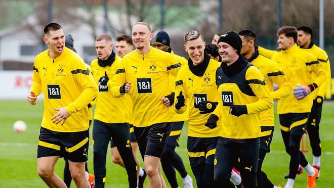 红牛二队翻盘阿斯顿马丁，塞恩斯状态火热